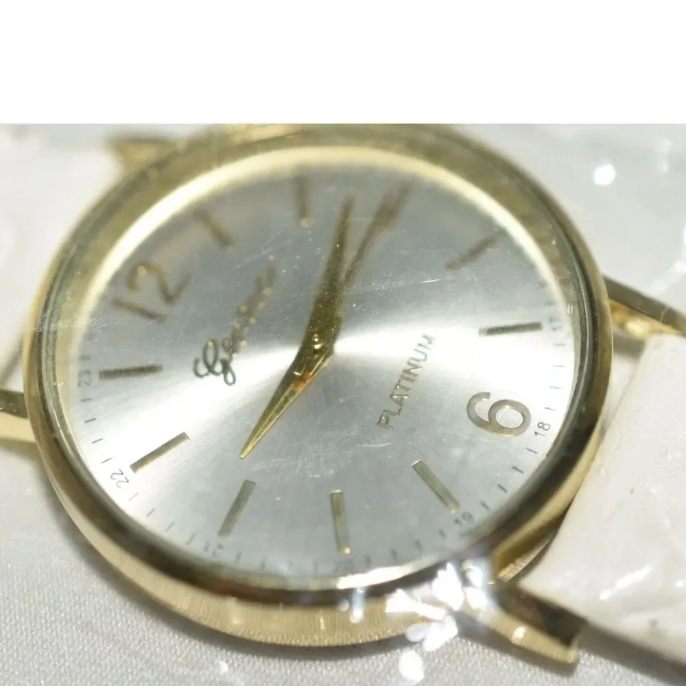 NIP Geneva Platinum White Quilted Faux Leather Band White Face New Battery Watch